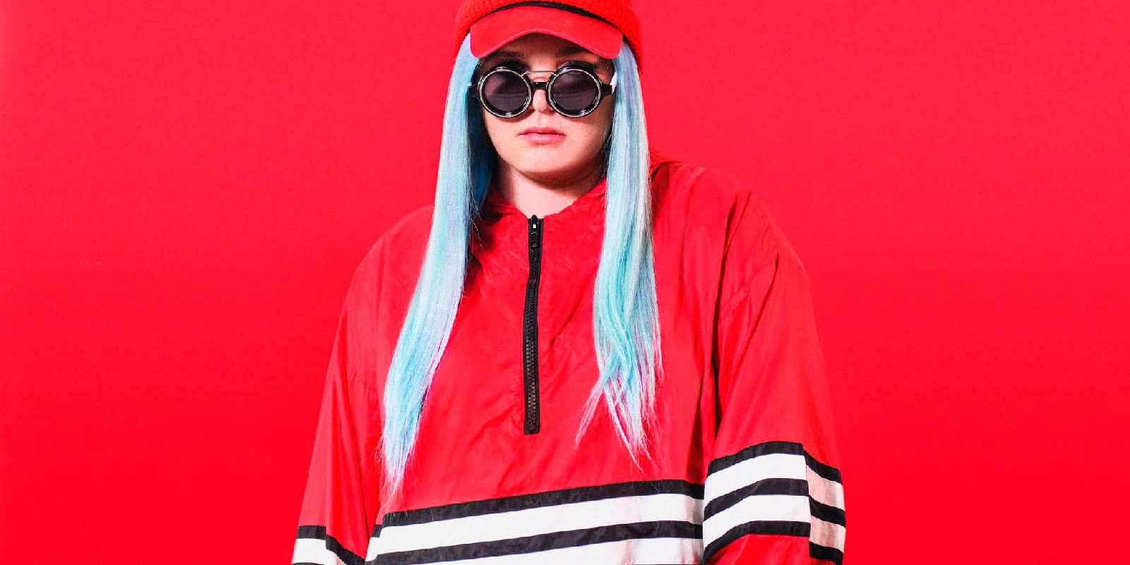 Tones-And-I-Iniciativa