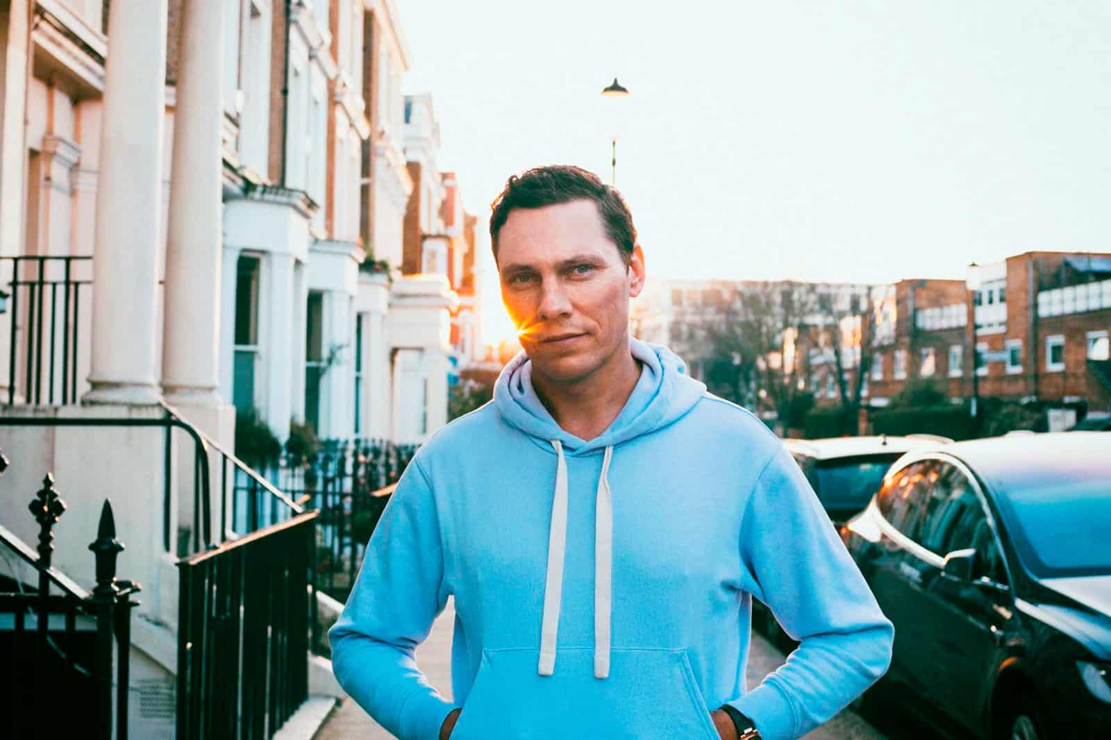 Tiësto - The Business