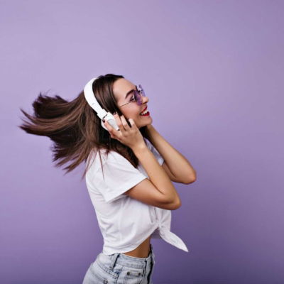 Cómo encontrar un locutor profesional online