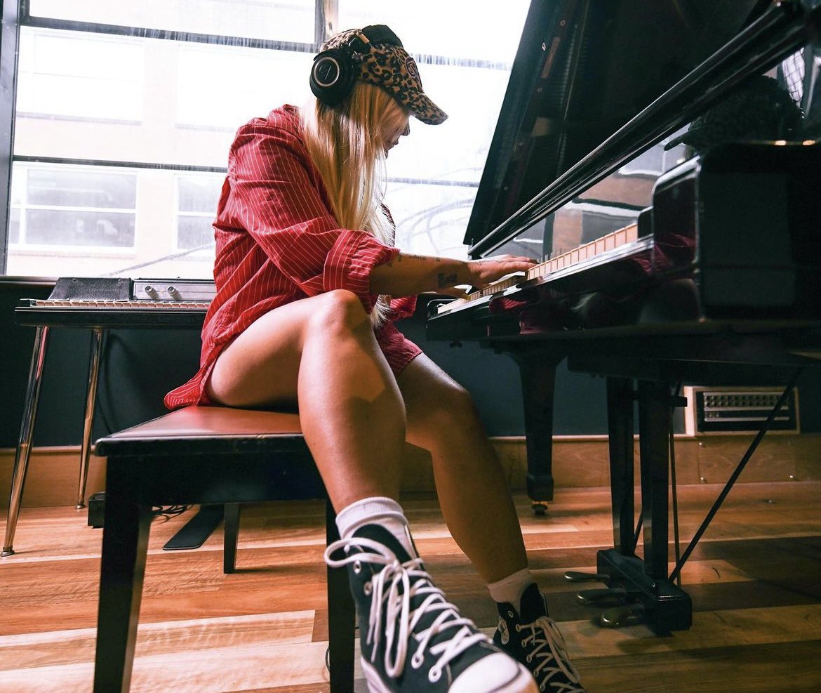 Beautilfully-Ordinary-Tones-and-I-