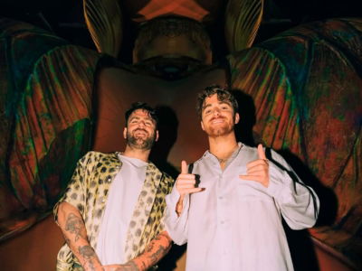 The-Chainsmokers-Something-Just-Like-This-3-billion
