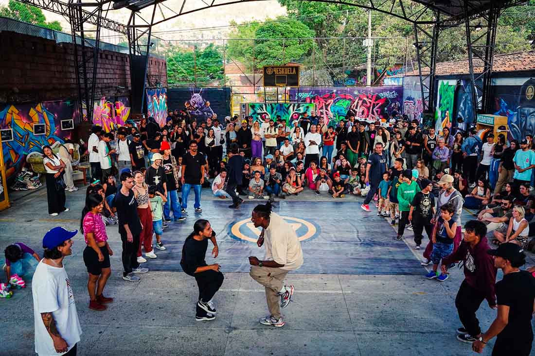 TOMORROWLAND-HIP-HOP-MEDELLIN-ESCUELA2