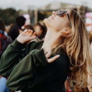 Guia sobre como sobrevivir a un festival de música electrónica