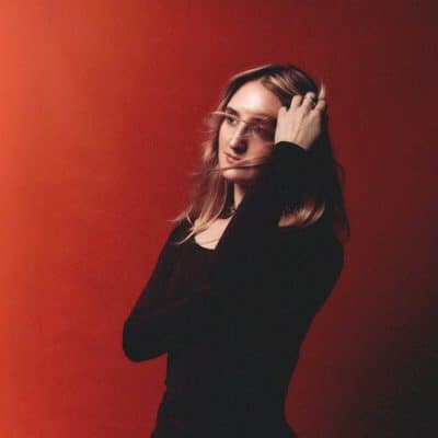 Descubrimos a Carré, la artista que forma parte de un nuevo movimiento de artistas dubstep