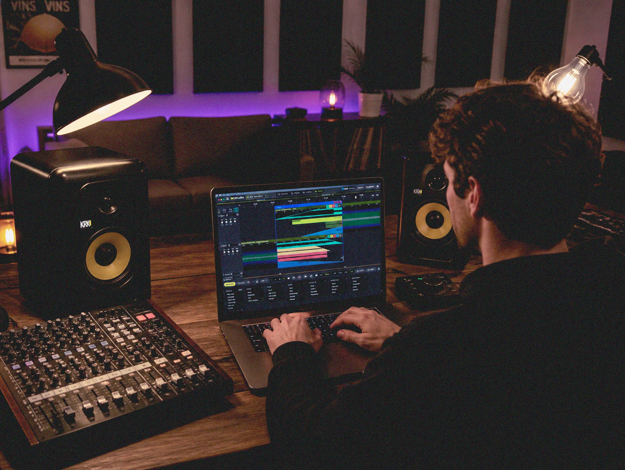 DJ Studio: qué hace bien, qué hace mal y por qué acabé en Ableton